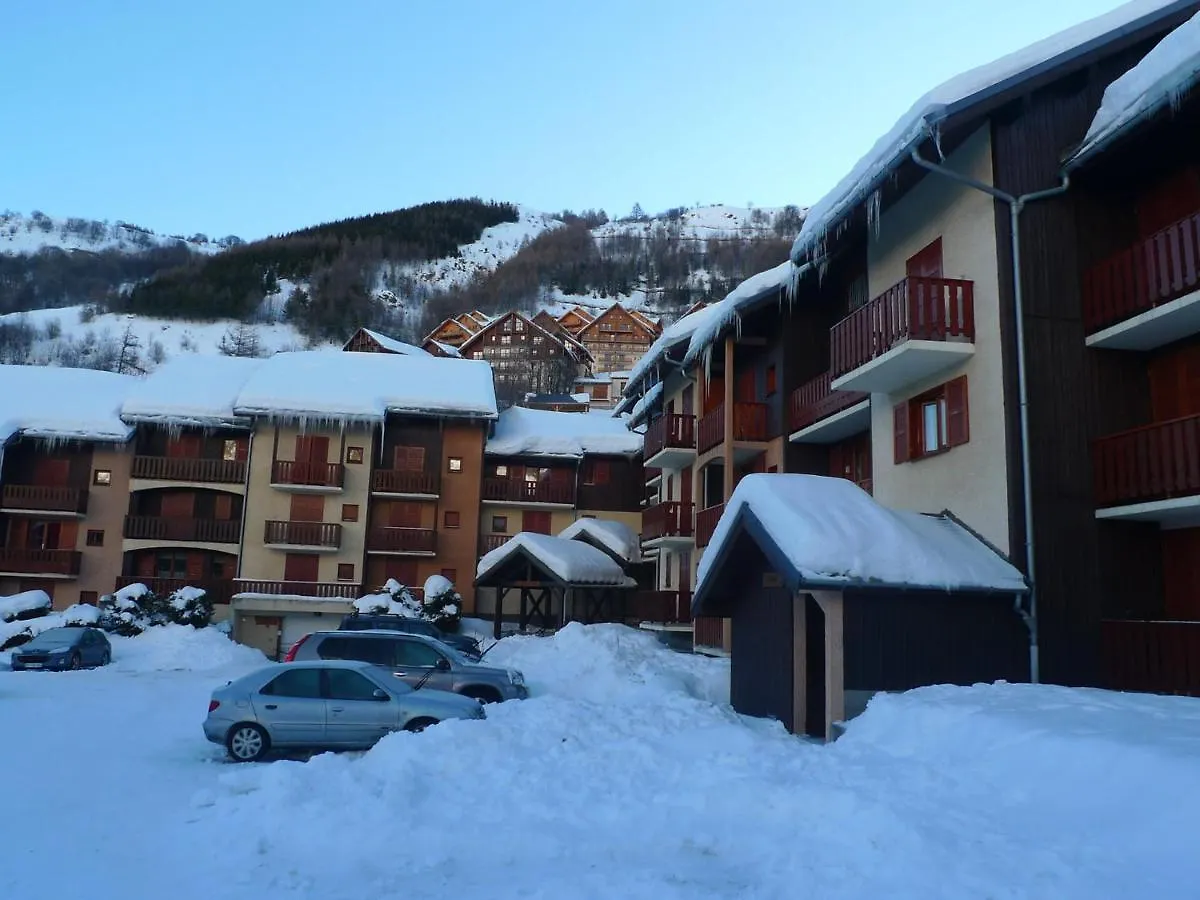 Apartment Studio Cabine 4/5 Pers 2* Avec Balcon Plein Sud Et Parking - Centre De Valloire, Proche Remontee - Fr-1-263-449